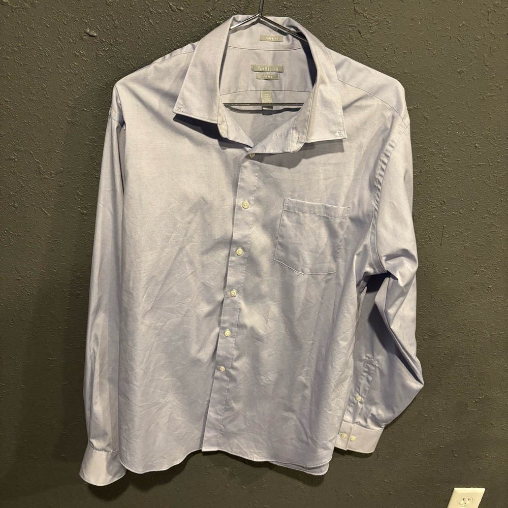 Men’s Van Heusen Button Down Shirt